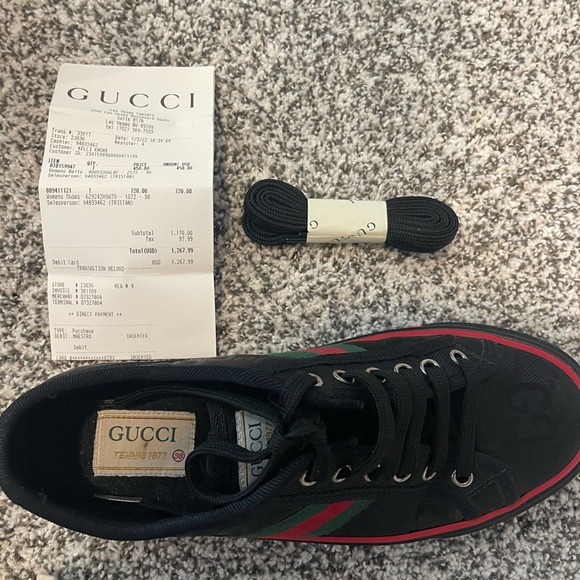 AUTHENTIC GUCCI TENNIS SHOES, SIZE 38 BLACK, EXCELLENT CONDITION, OG RECEIPT - Picture 6 of 9